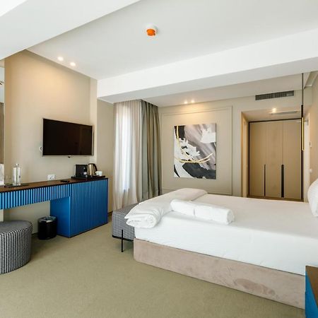 Onal Boutique Hotelier Mamaia Bagian luar foto