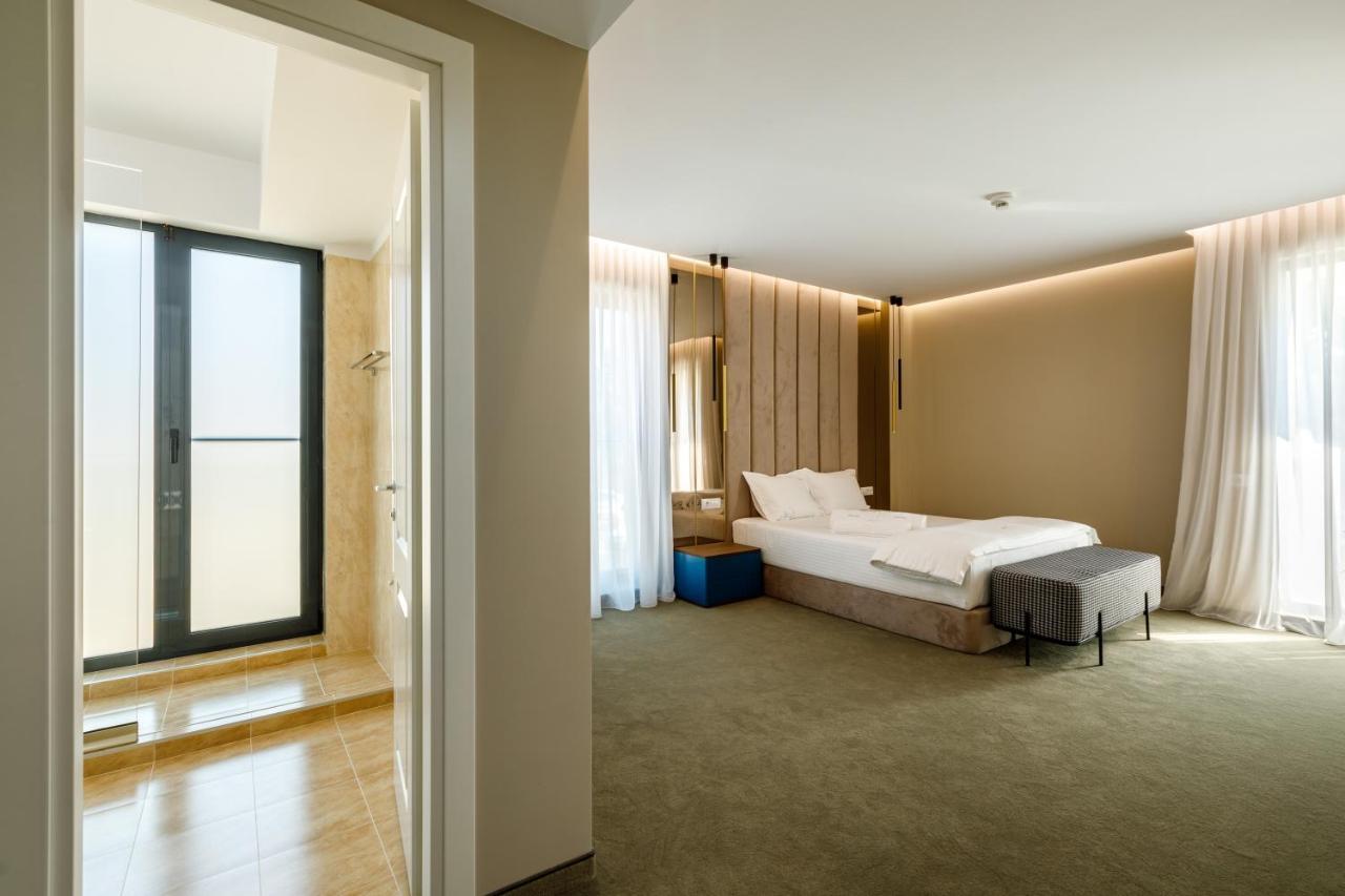 Onal Boutique Hotelier Mamaia Bagian luar foto