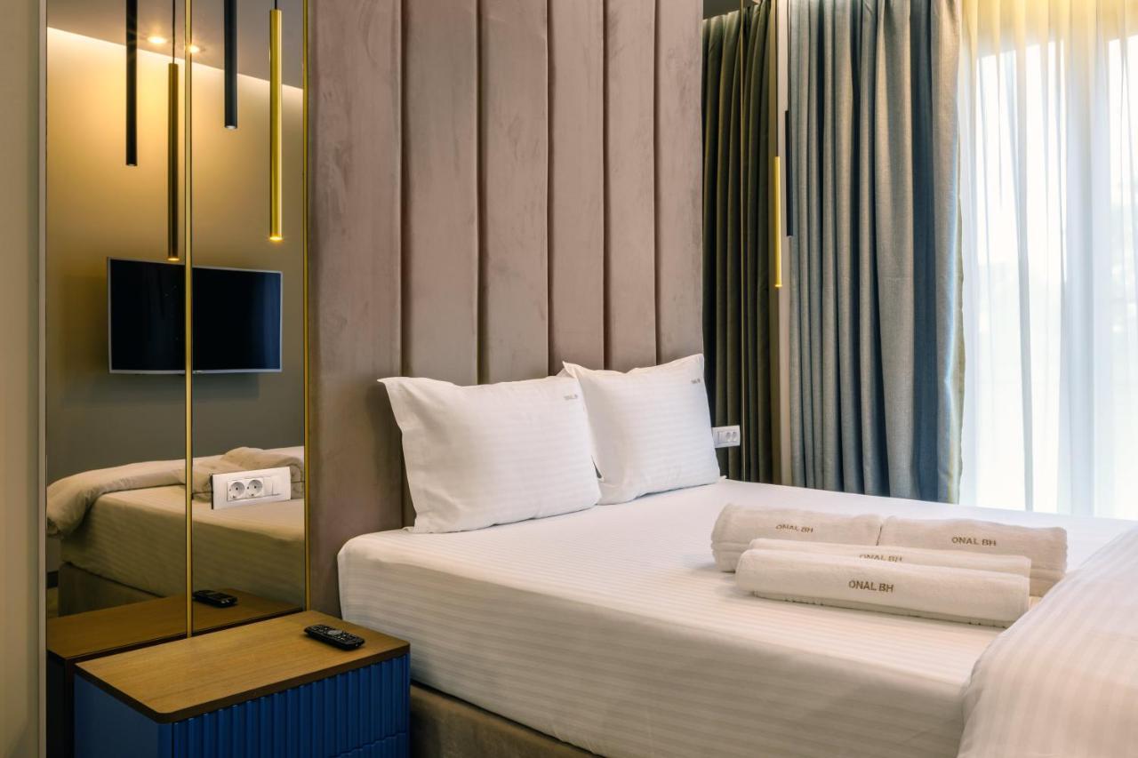 Onal Boutique Hotelier Mamaia Bagian luar foto