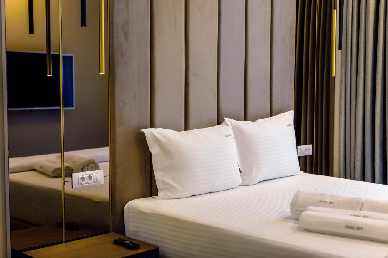 Onal Boutique Hotelier Mamaia Bagian luar foto