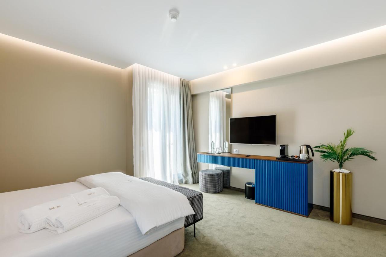 Onal Boutique Hotelier Mamaia Bagian luar foto